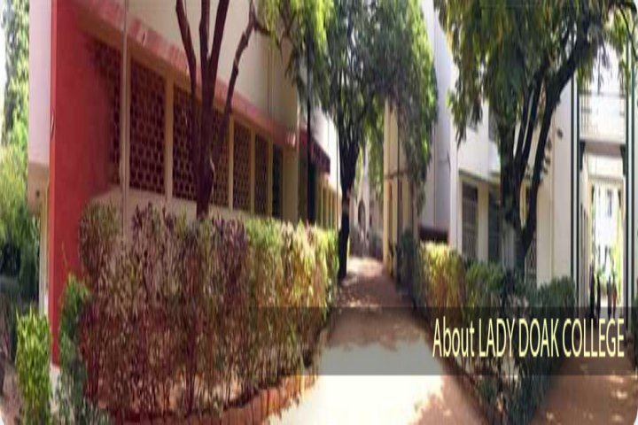https://cache.careers360.mobi/media/colleges/social-media/media-gallery/15603/2018/9/26/Campus view of Lady Doak College Madurai_Campus-view .jpg